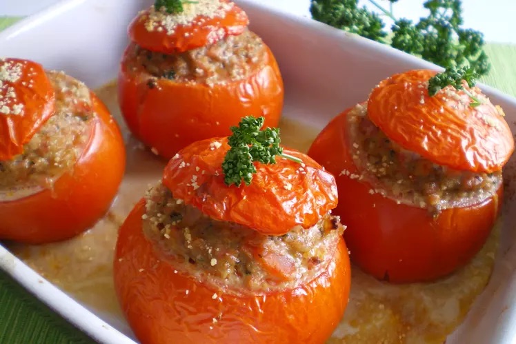 Tomates farcies maison : la recette de maman￼