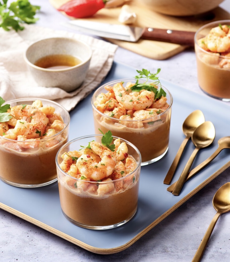 Panna Cotta à la bisque de homard et crevettes flambées